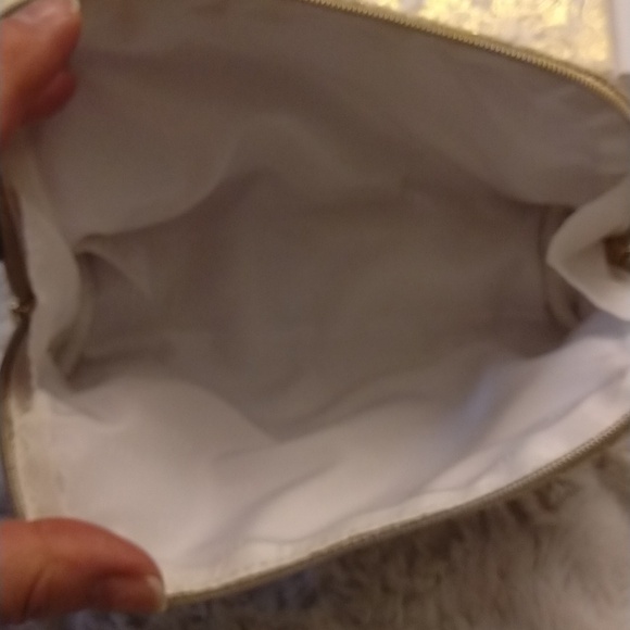 Christian Dior LE Gold Cosmetics Bag in Iconic LE Gold Embellished White Box - Picture 8 of 13